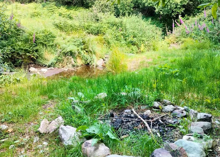 Shepherd's Hut In Nature * Ньютаун-Маунт-Кеннеди